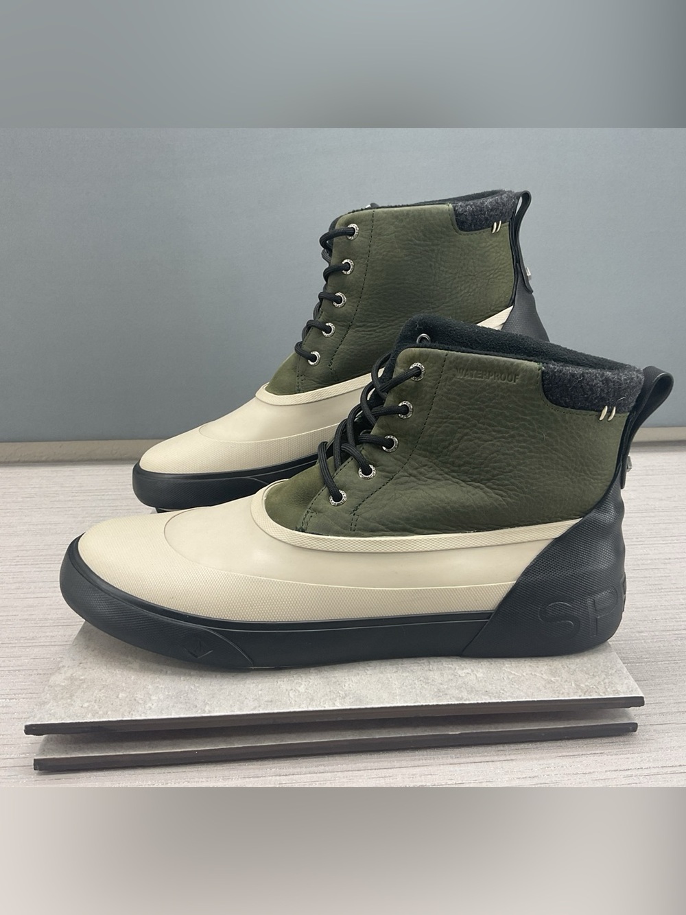 Sperry Cutwater Deck Boots Waterproof Leather/Rubber Insulated Olive/Tan Men 13